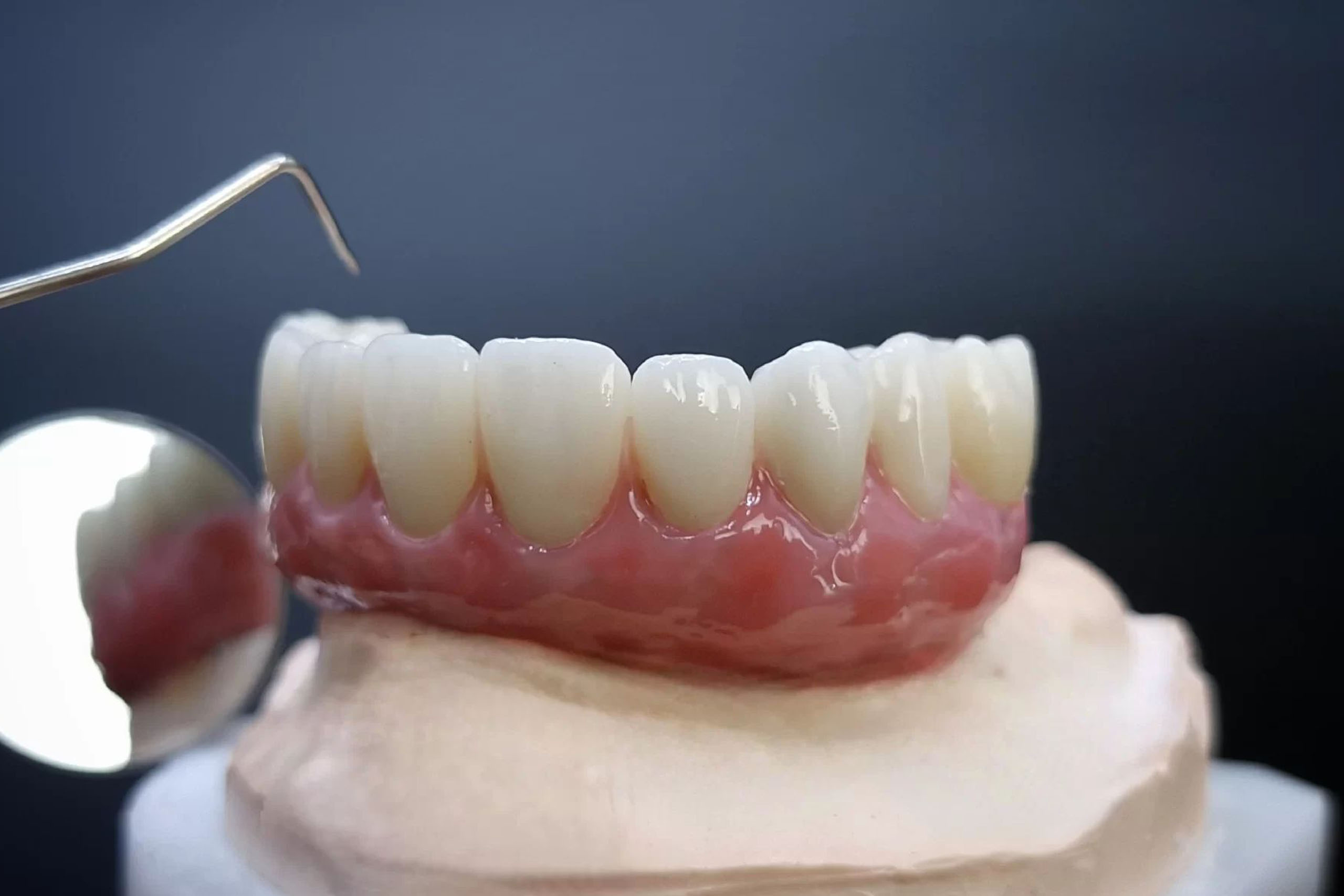 DentaClinic-Ingrijirea-dintilor-acasa-2-scaled